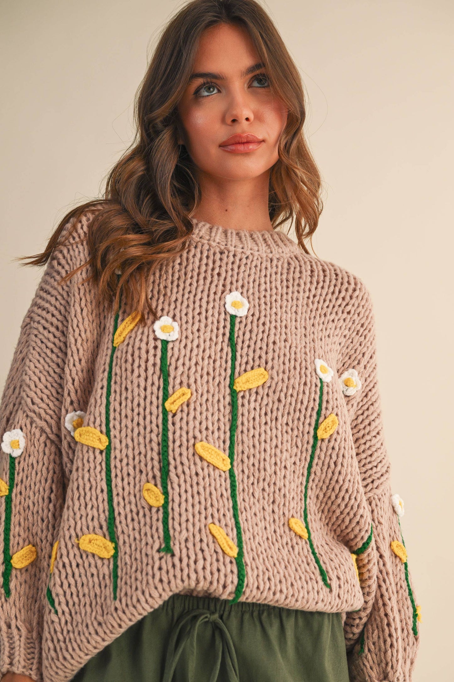EMBROIDERED FLOWER CHUNKY SWEATER TOP