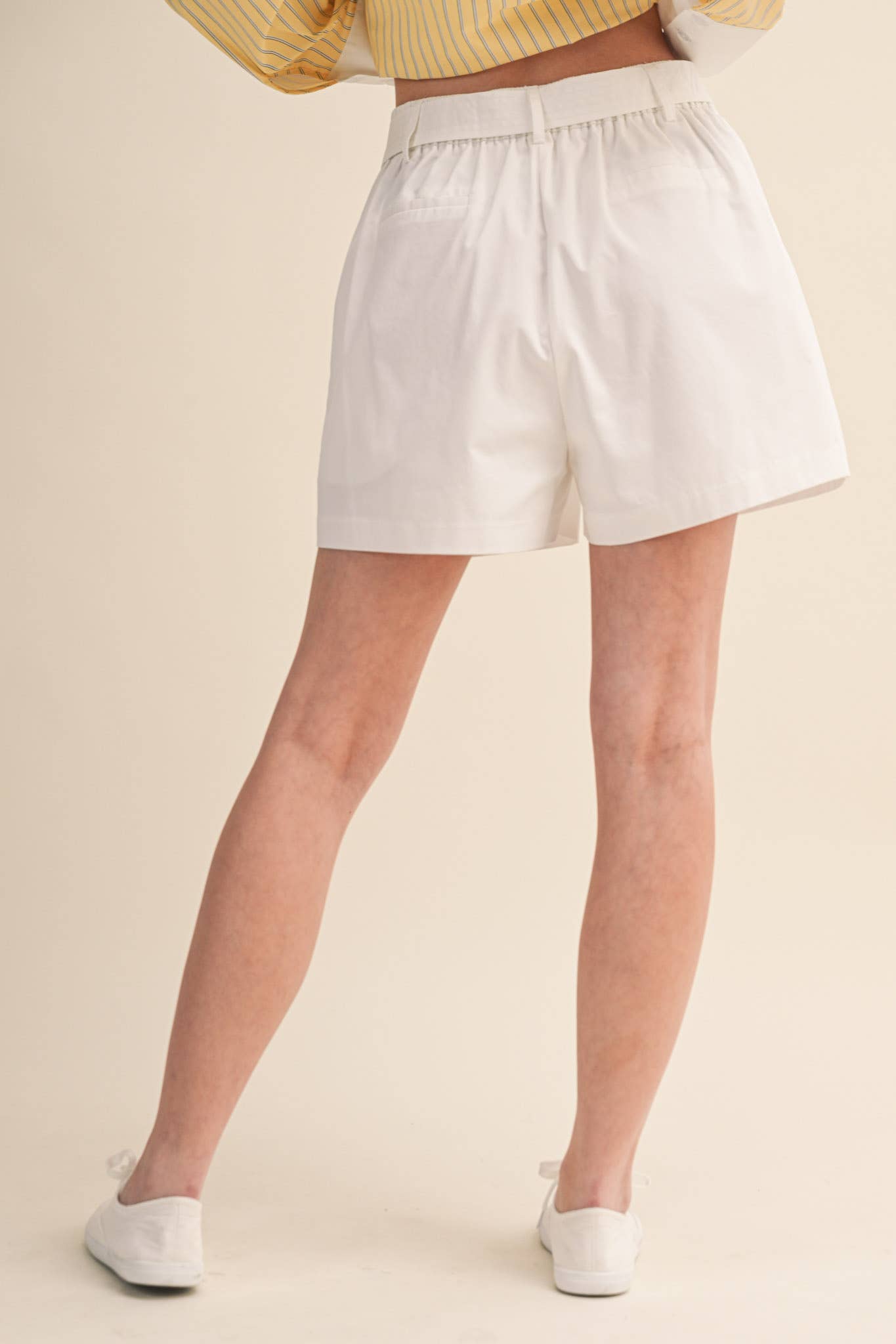 ROPE TRIM PLEATED SHORTS