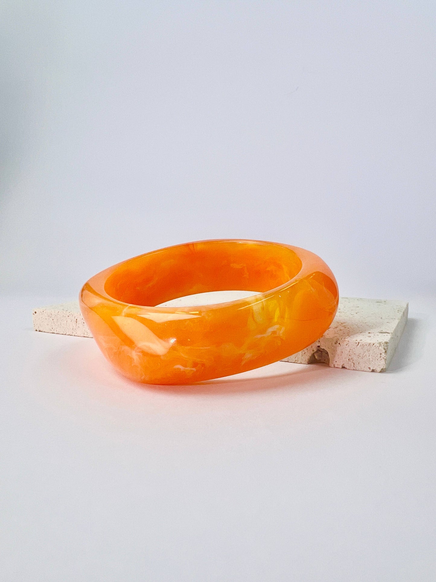 Marble-effect resin bangle bracelet