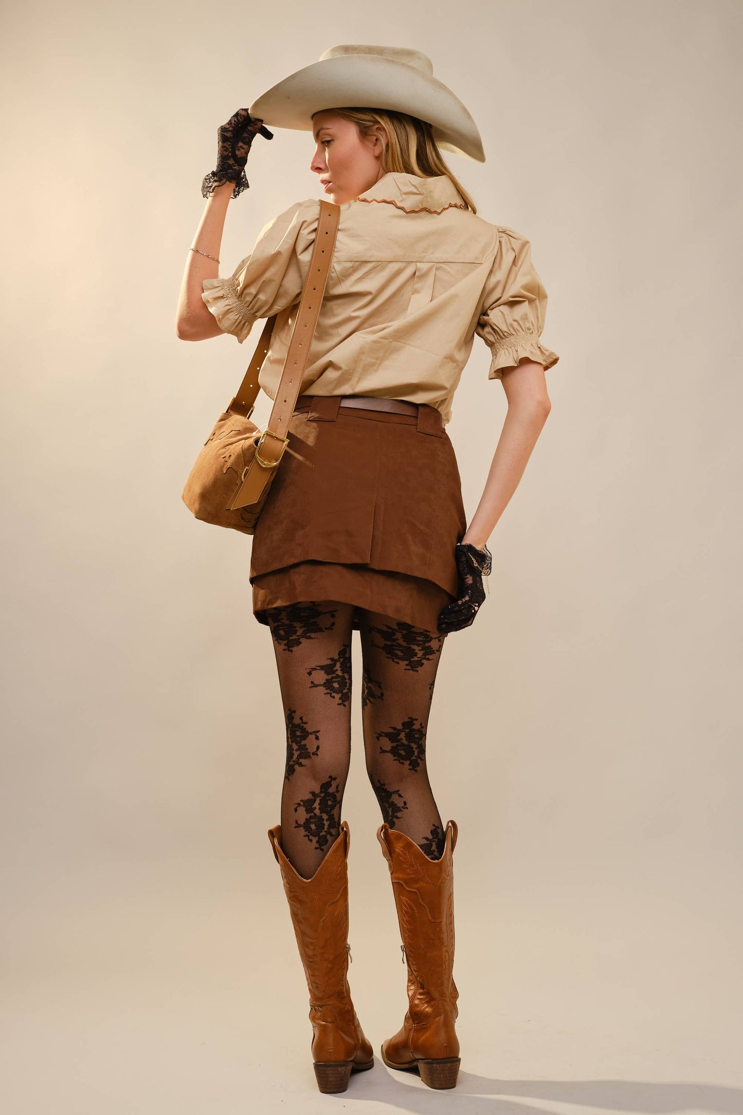 Scallop Collar Puff Sleeve Top