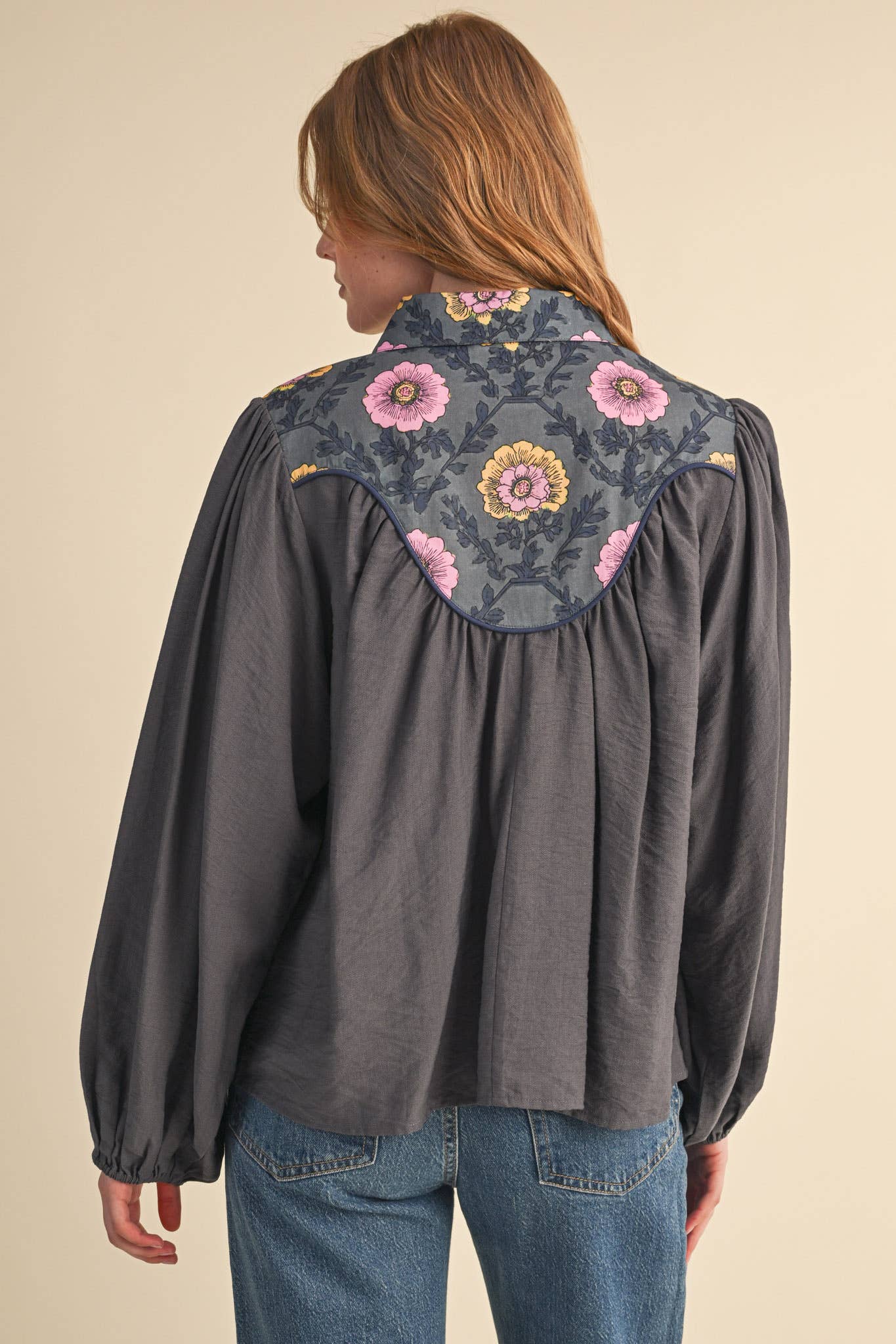 YOKE BUTTON UP TOP