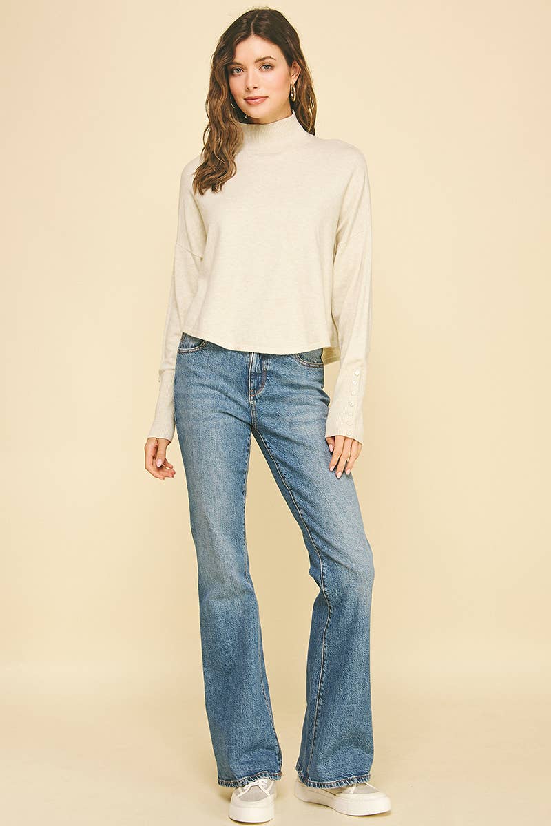 BUTTONSLEEVE KNIT SWEATER