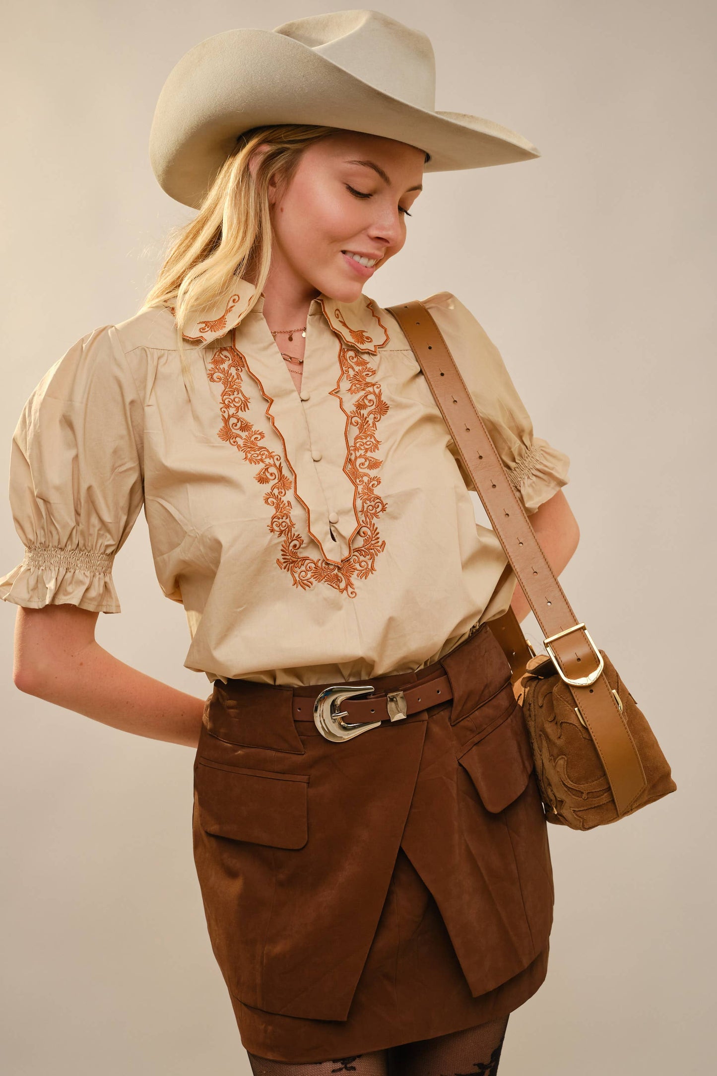 Scallop Collar Puff Sleeve Top