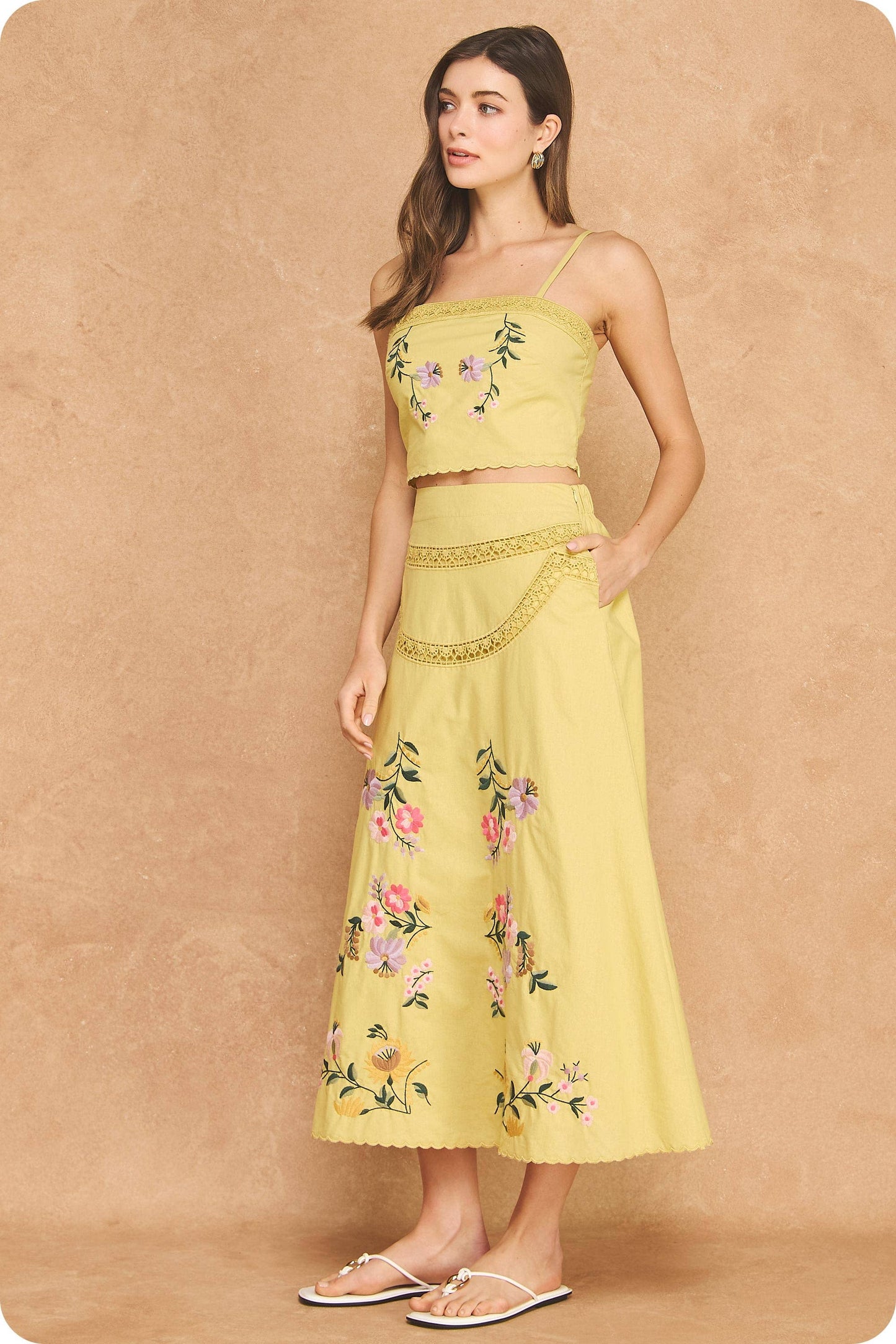Embroidered Floral Lace Detail  Set