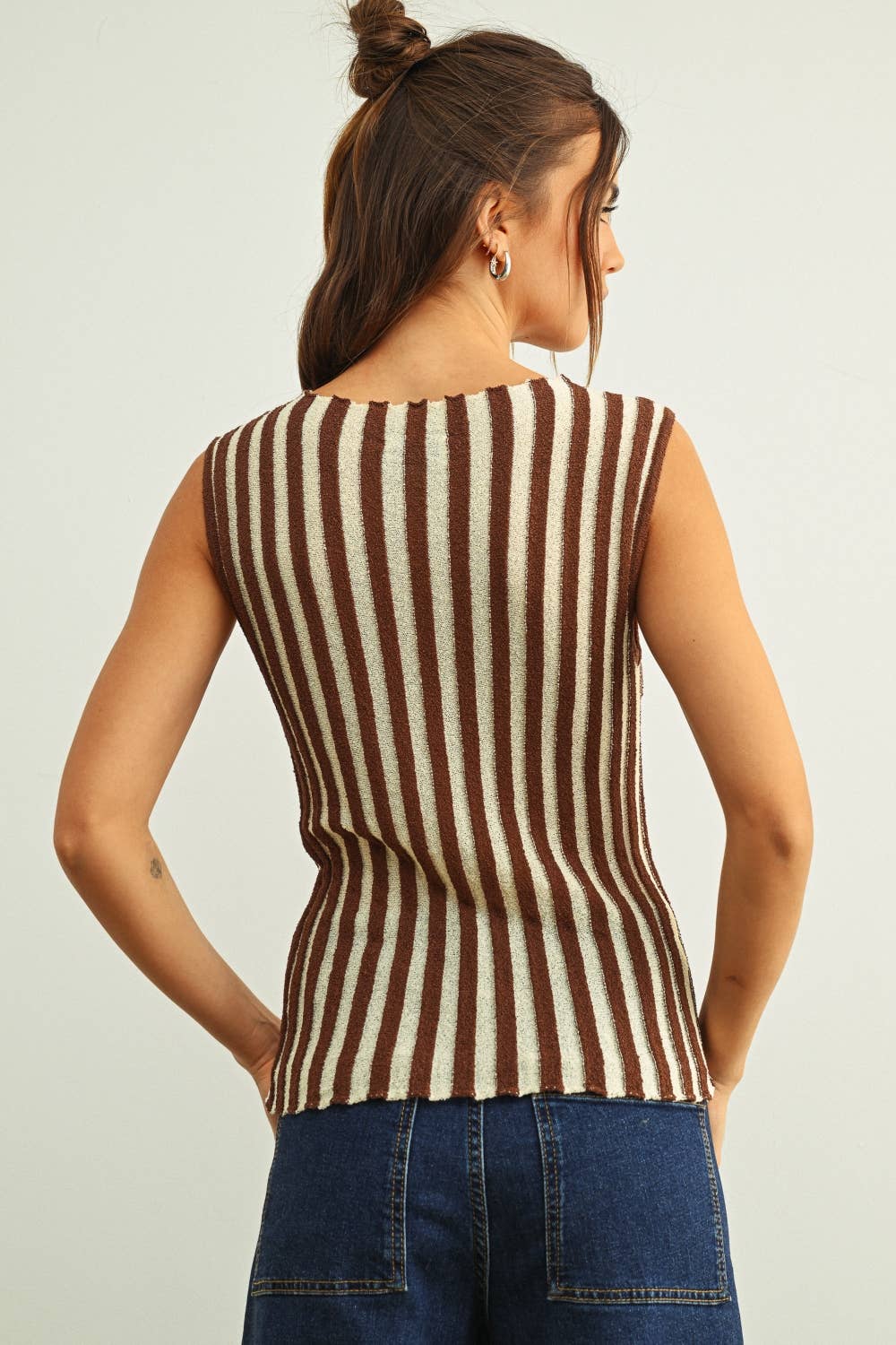 COLOR BLOCKED KNIT TOP