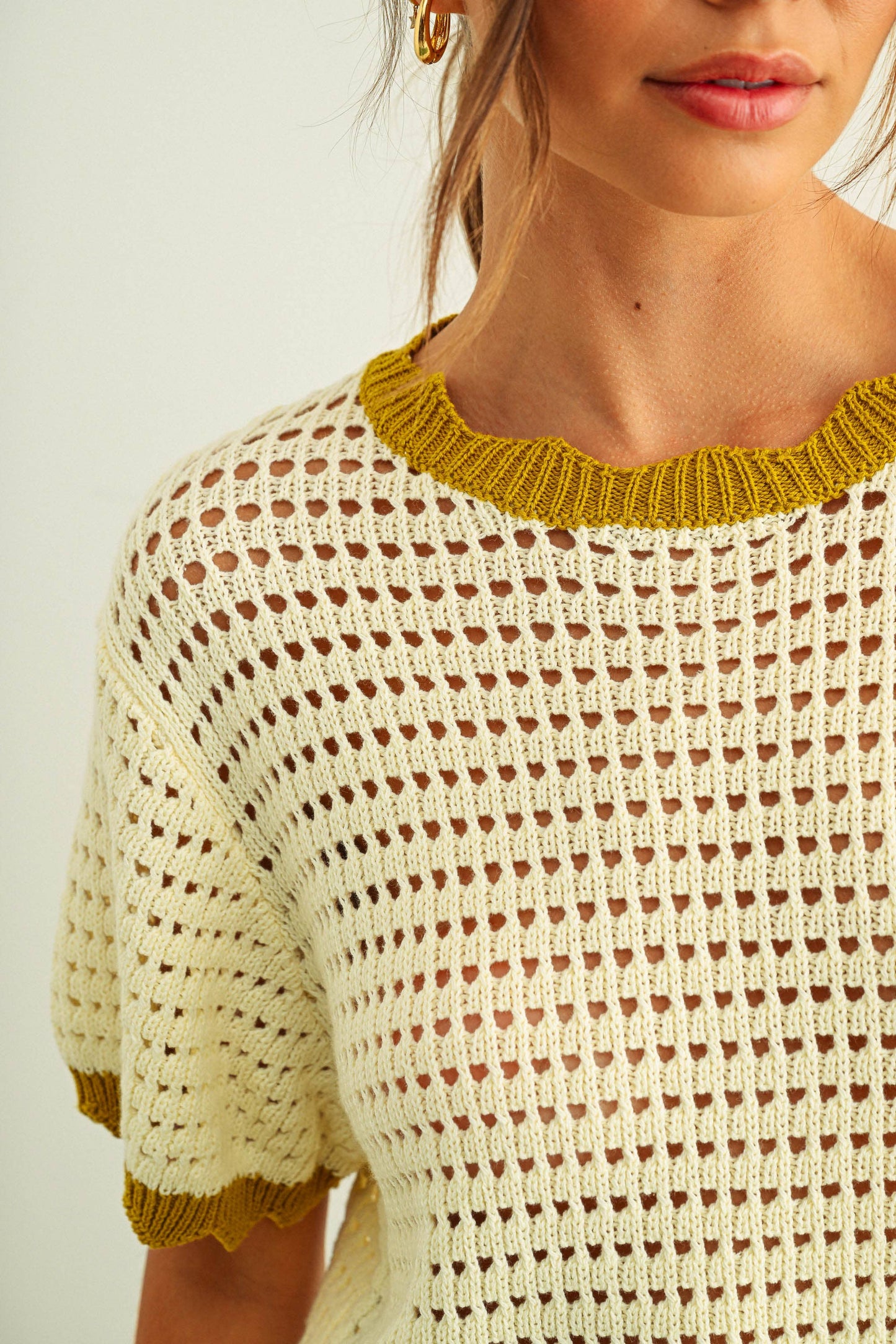 SCALLOPED DETAIL KNITTED TOP