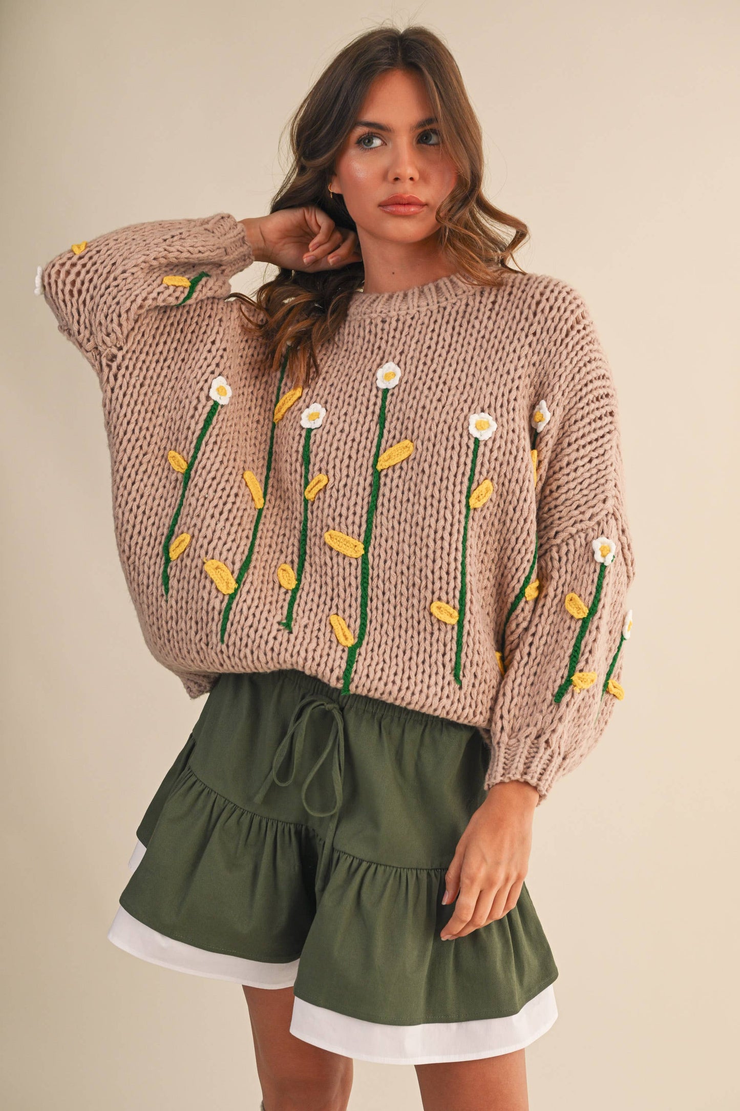 EMBROIDERED FLOWER CHUNKY SWEATER TOP