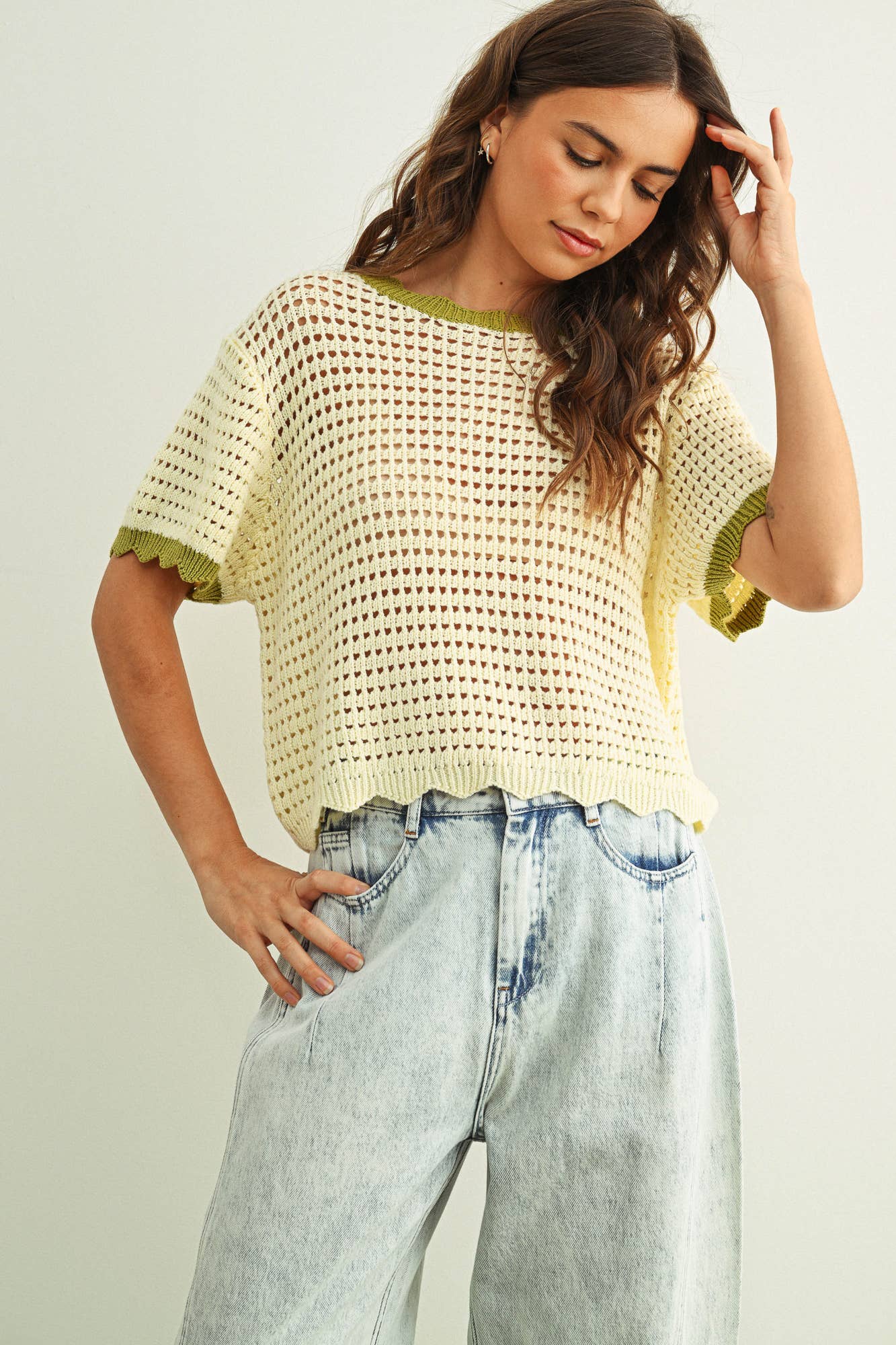 SCALLOPED DETAIL KNITTED TOP