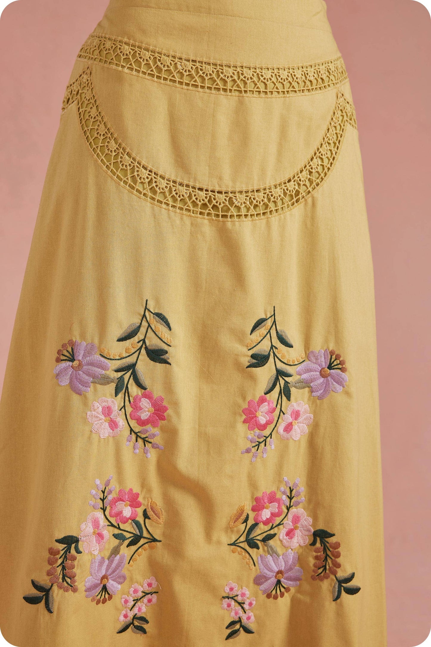 Embroidered Floral Lace Detail  Set