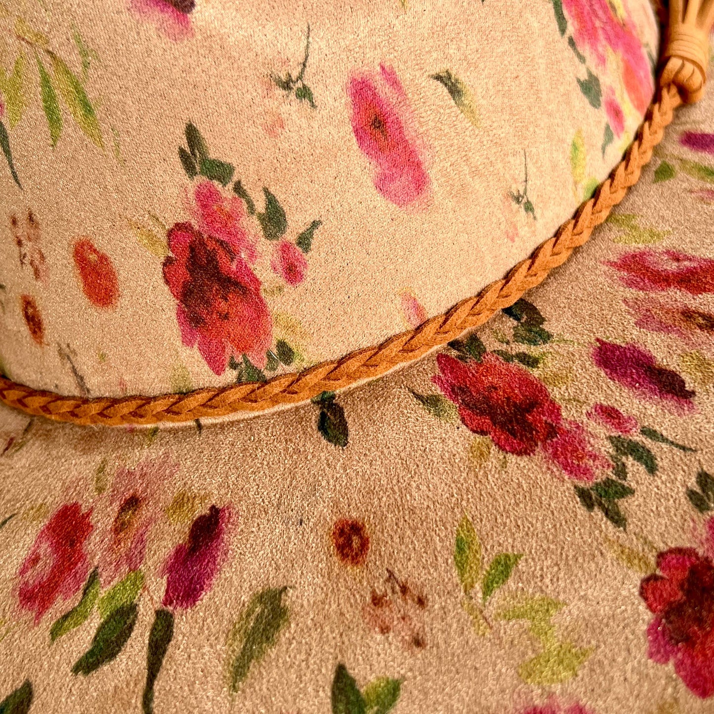 Red Roses Suede Rancher Hat - Pinched Front
