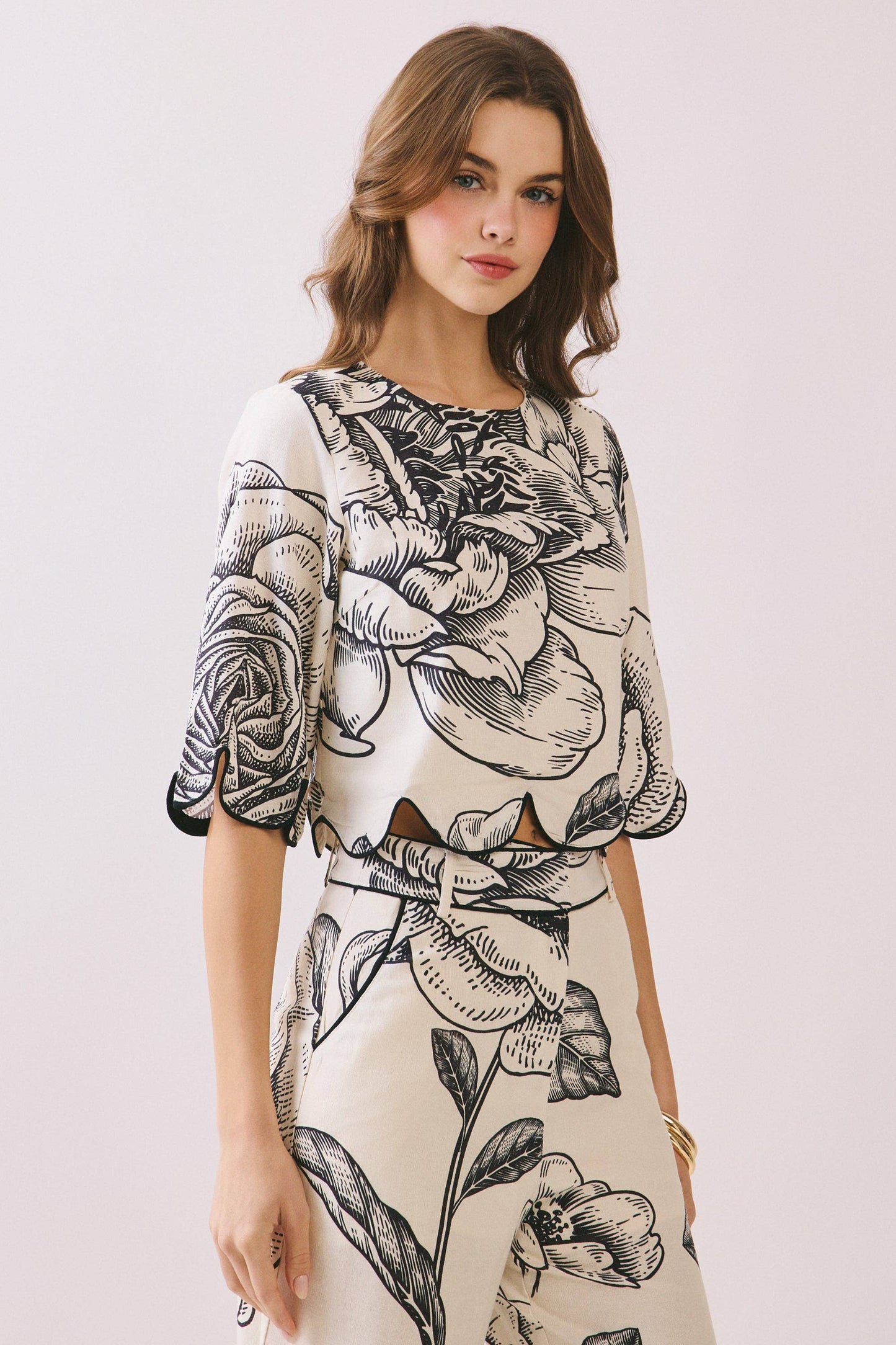 Floral Print Scalloped Hemline Contrast Edging Top
