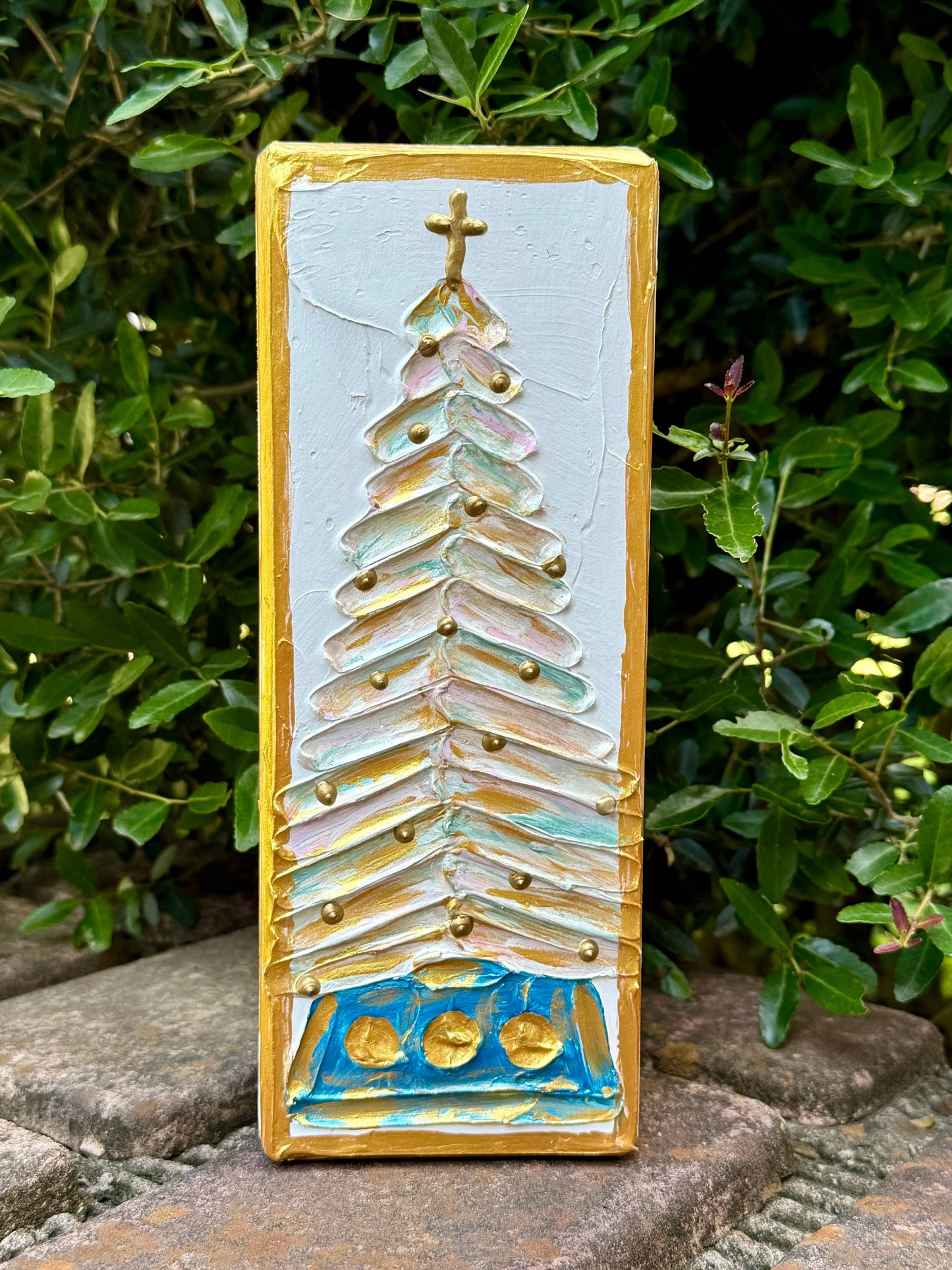 Textured Christmas tree art block