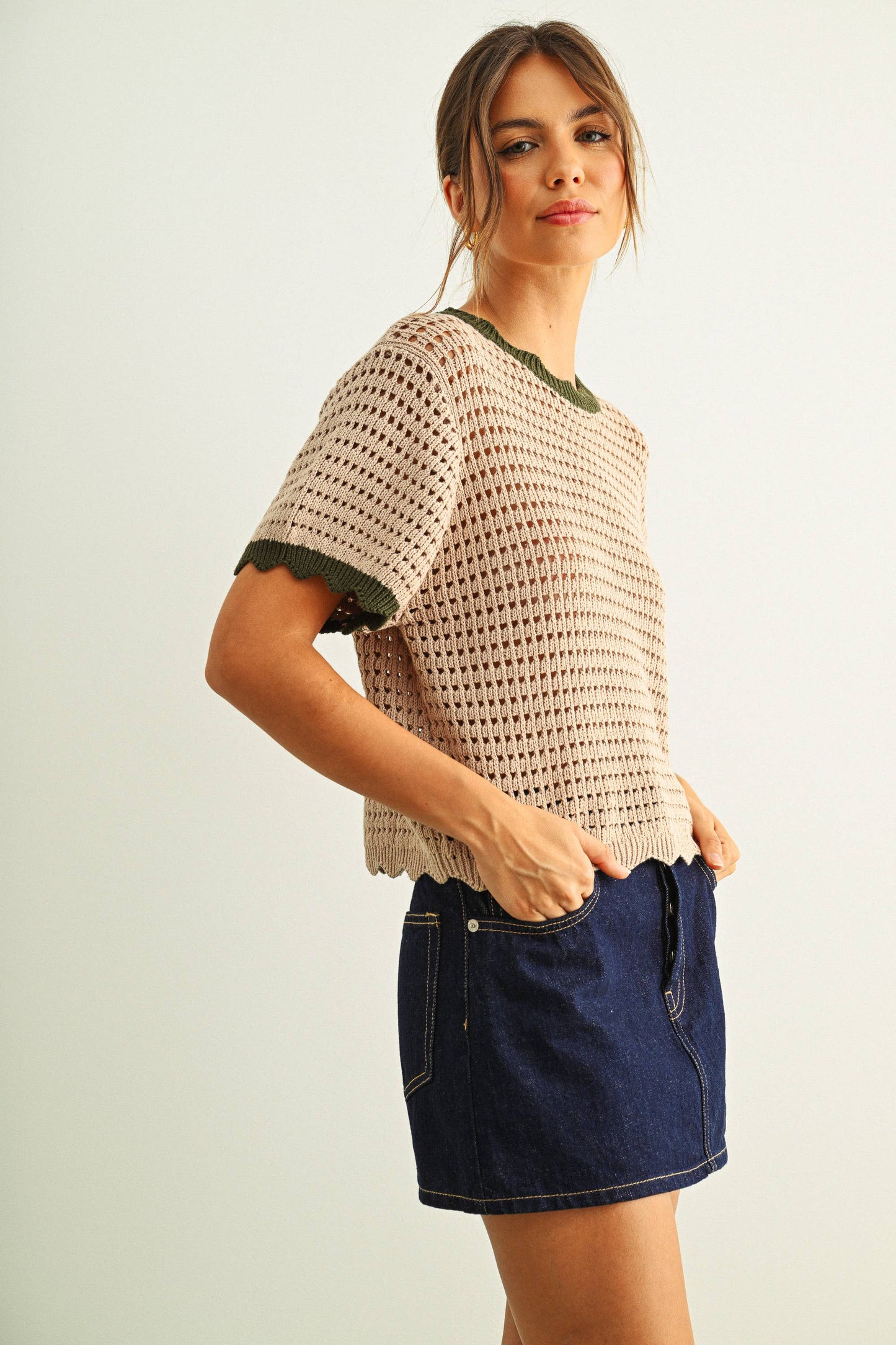 SCALLOPED DETAIL KNITTED TOP