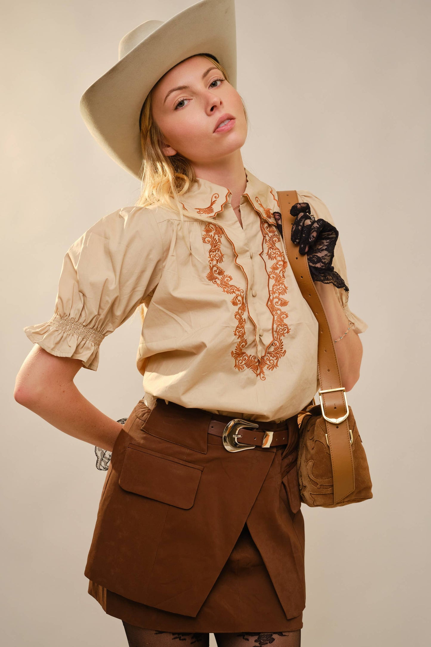 Scallop Collar Puff Sleeve Top