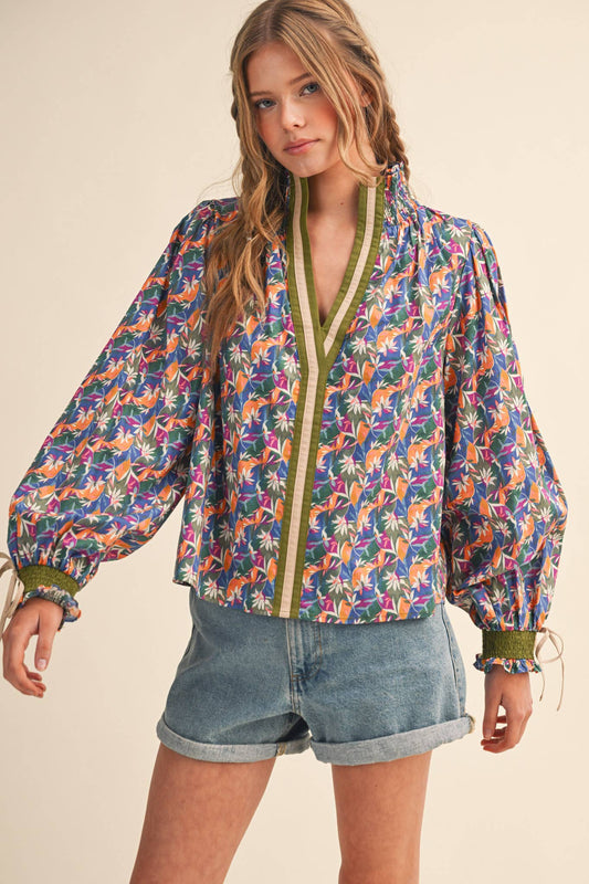 CONTRAST SMOCKED PUFF SLEEVE TOP