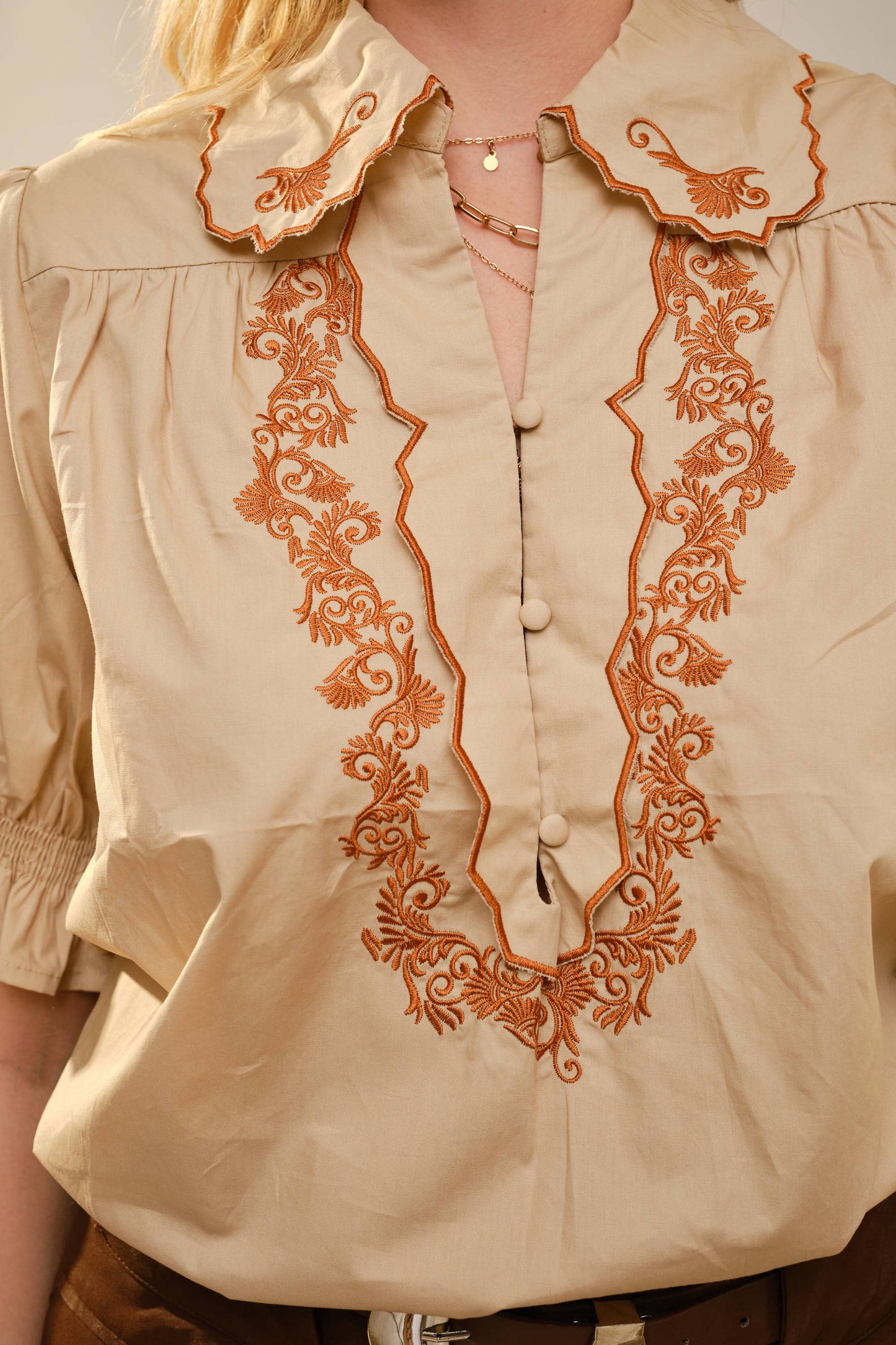 Scallop Collar Puff Sleeve Top