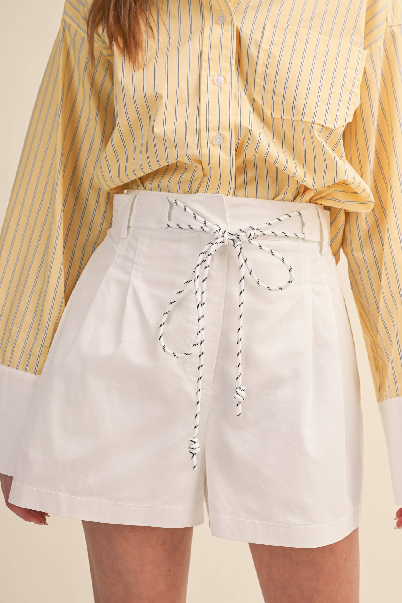 ROPE TRIM PLEATED SHORTS