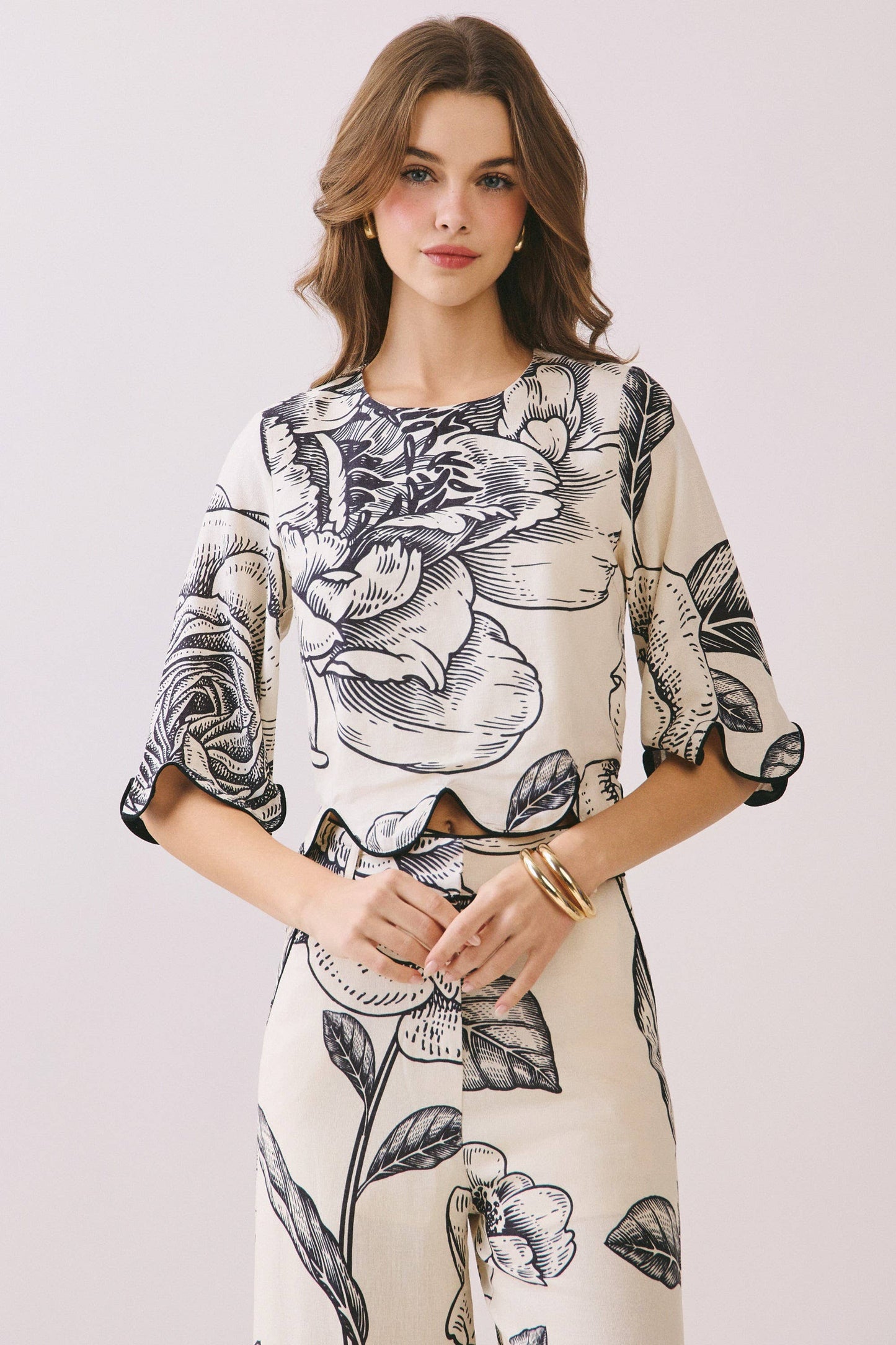 Floral Print Scalloped Hemline Contrast Edging Top