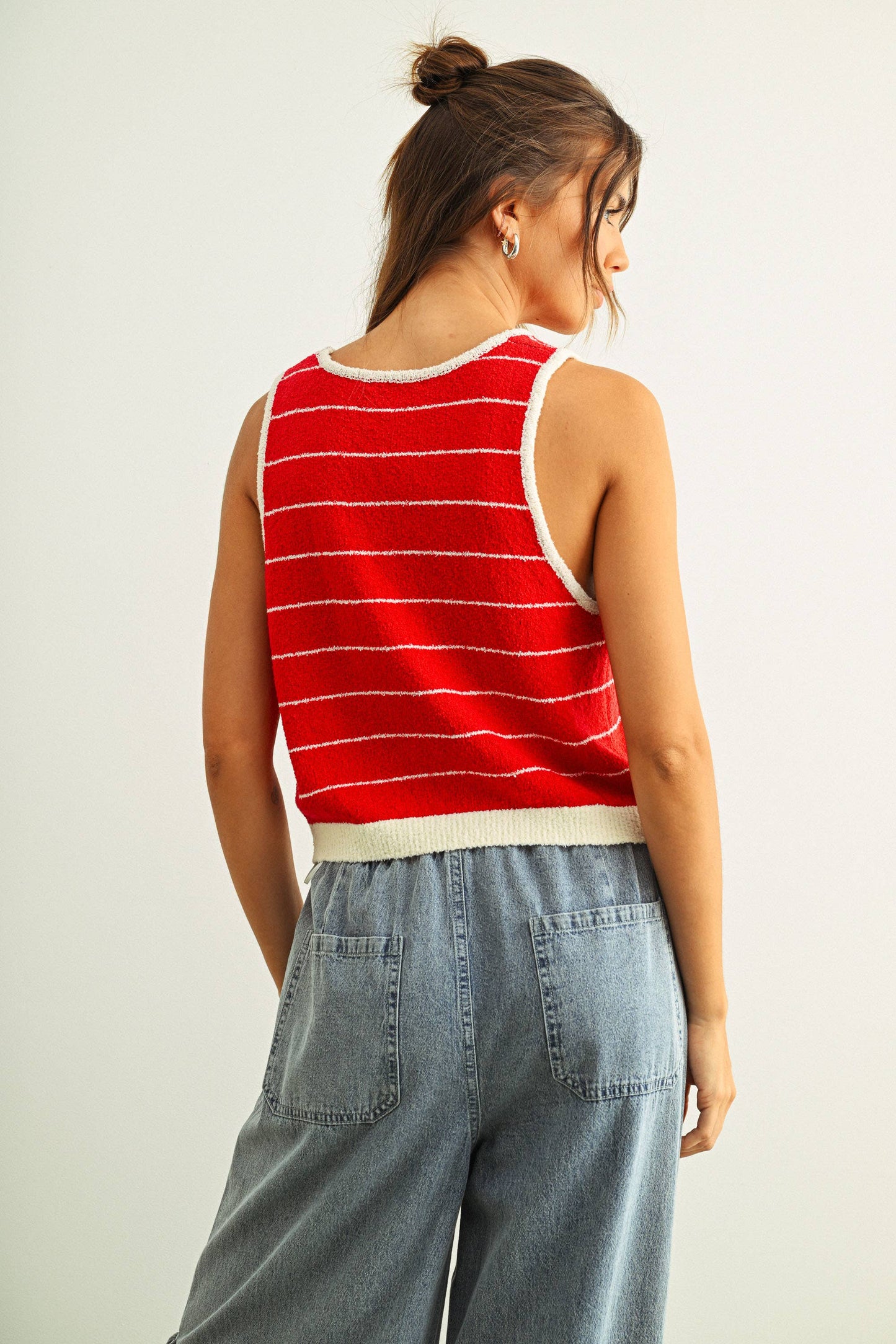SLEEVELESS PINSTRIPED KNITTED TOP