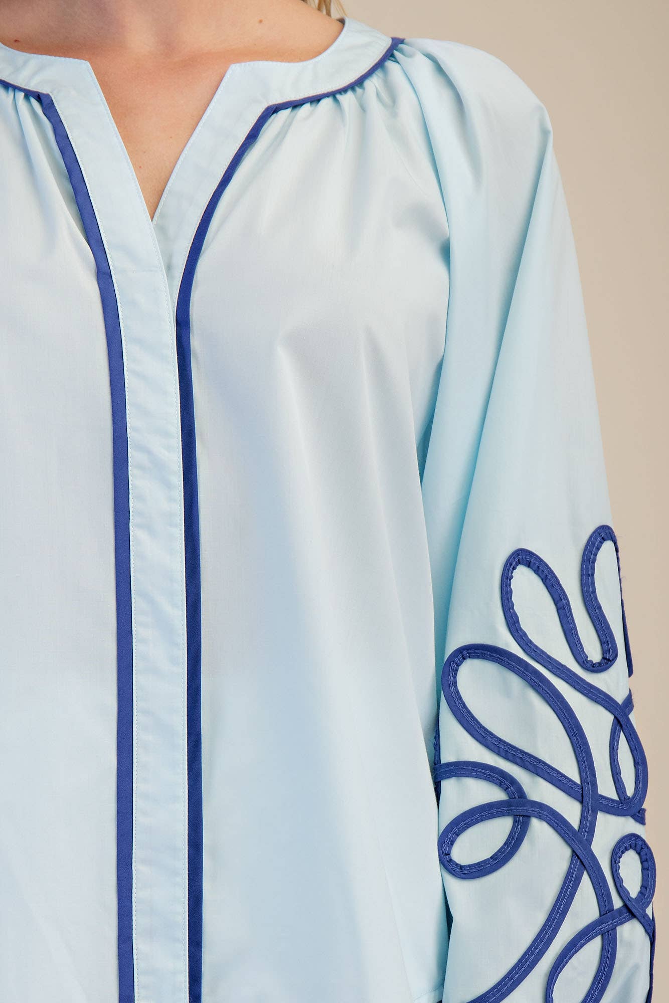 Soutache Contrast Detail Puff Sleeve Blouse