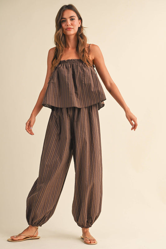 STRIPED SLEEVELESS FLOWY JUMPSUIT