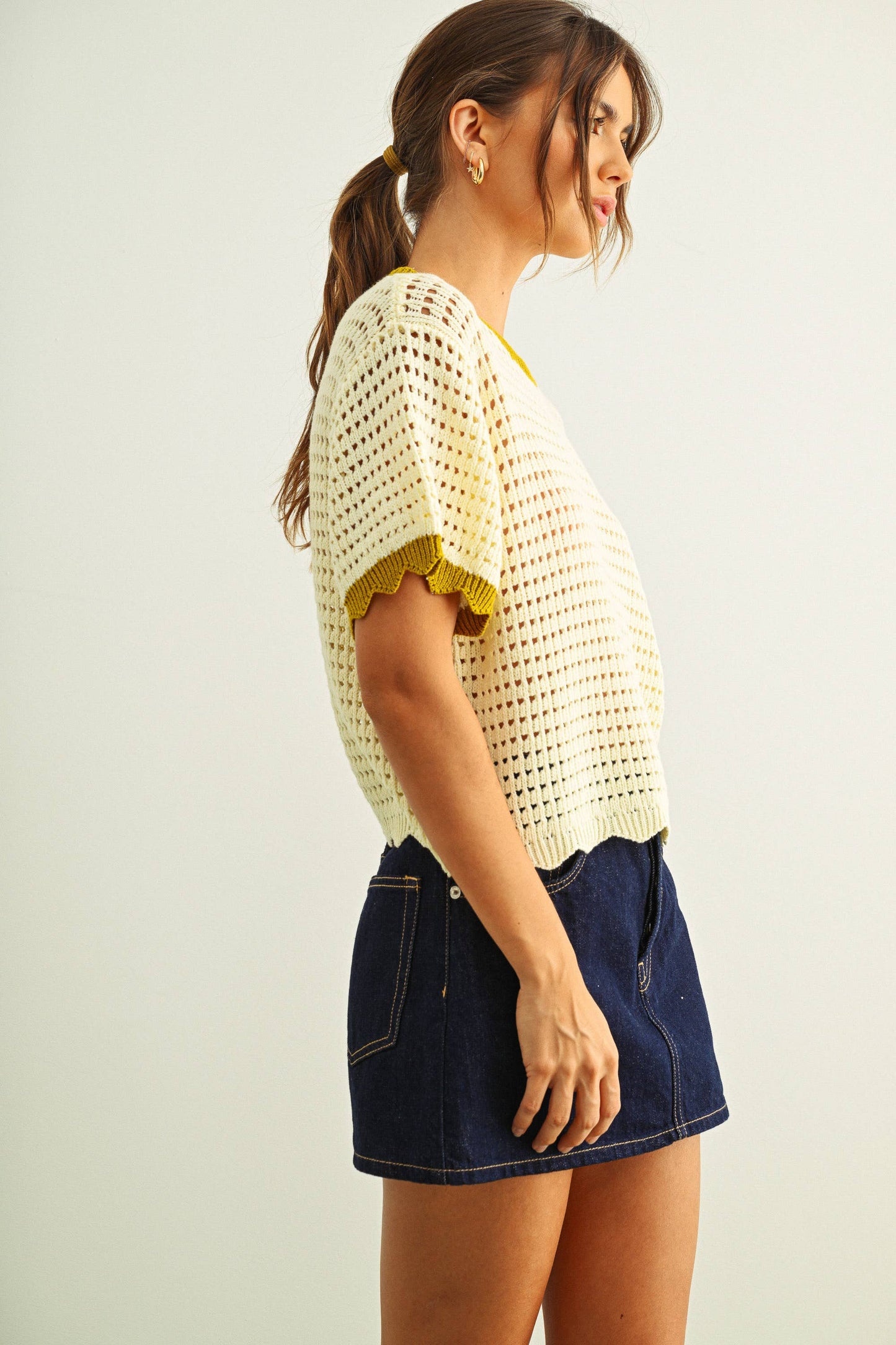 SCALLOPED DETAIL KNITTED TOP