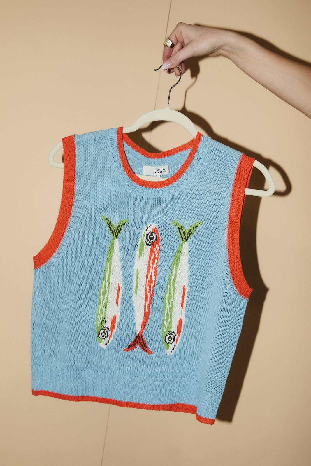 FISH GRAPHIC SWEATER