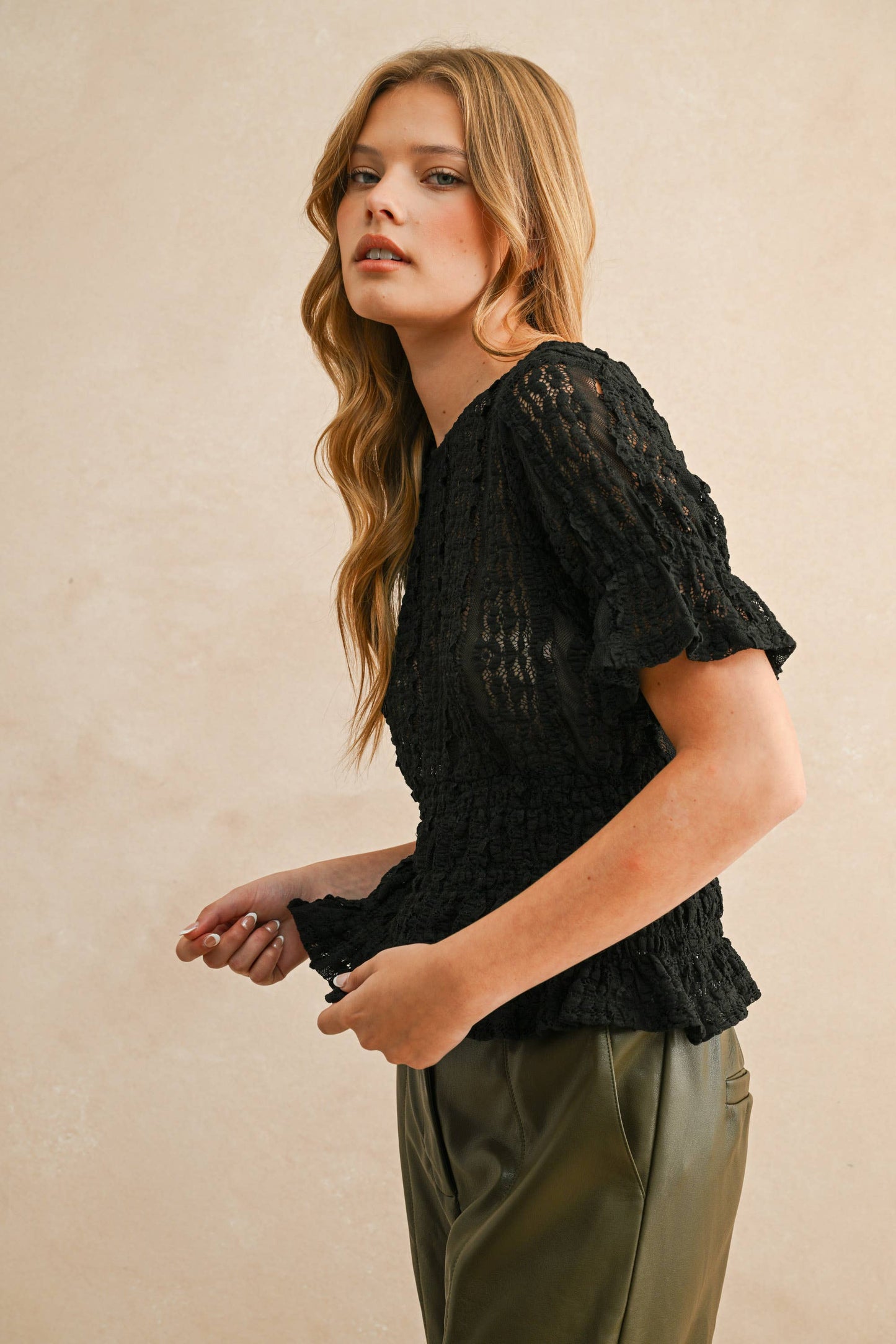 SHORT SLEEVE LACE BLOUSE
