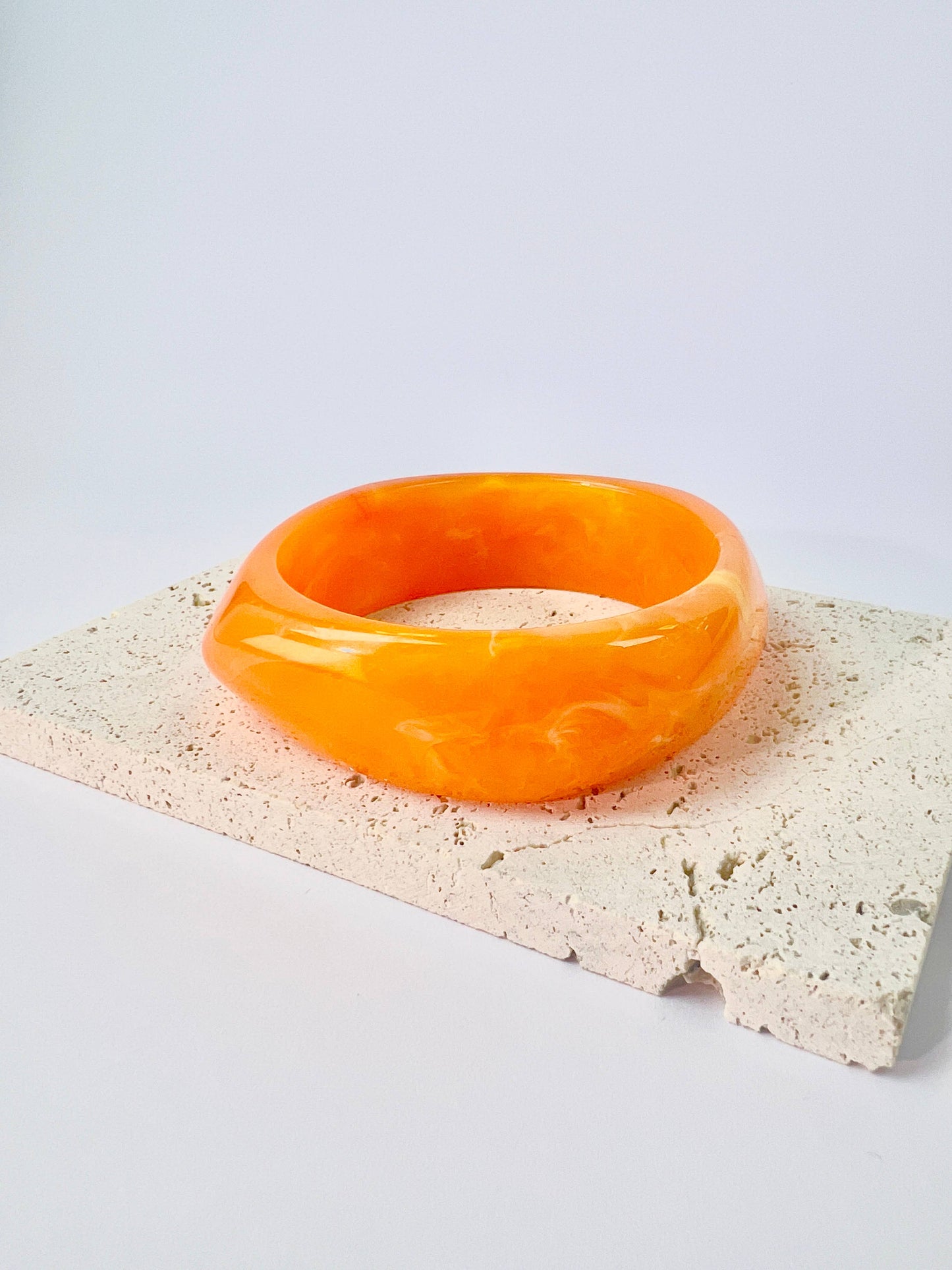 Marble-effect resin bangle bracelet