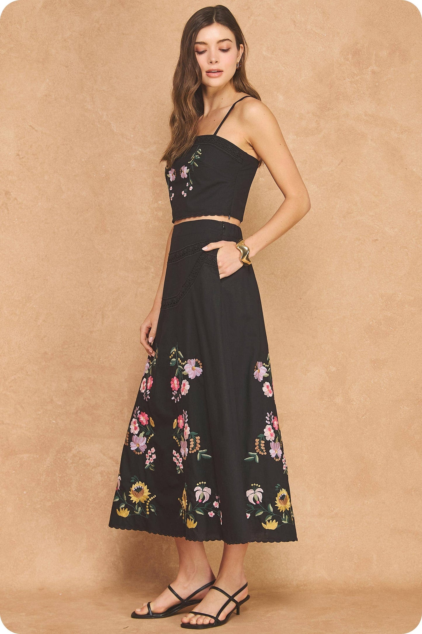 Embroidered Floral Lace Detail  Set