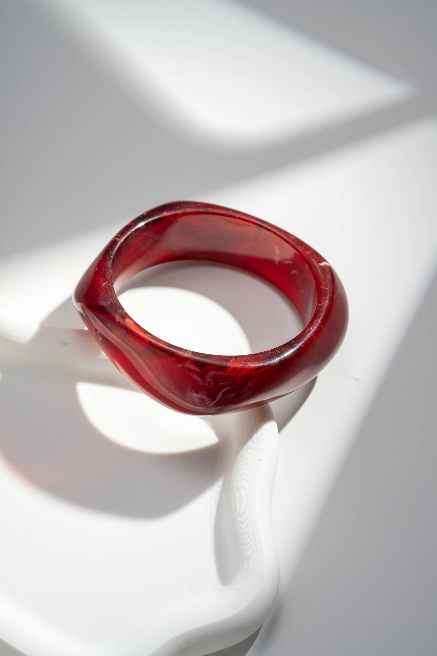 Marble-effect resin bangle bracelet