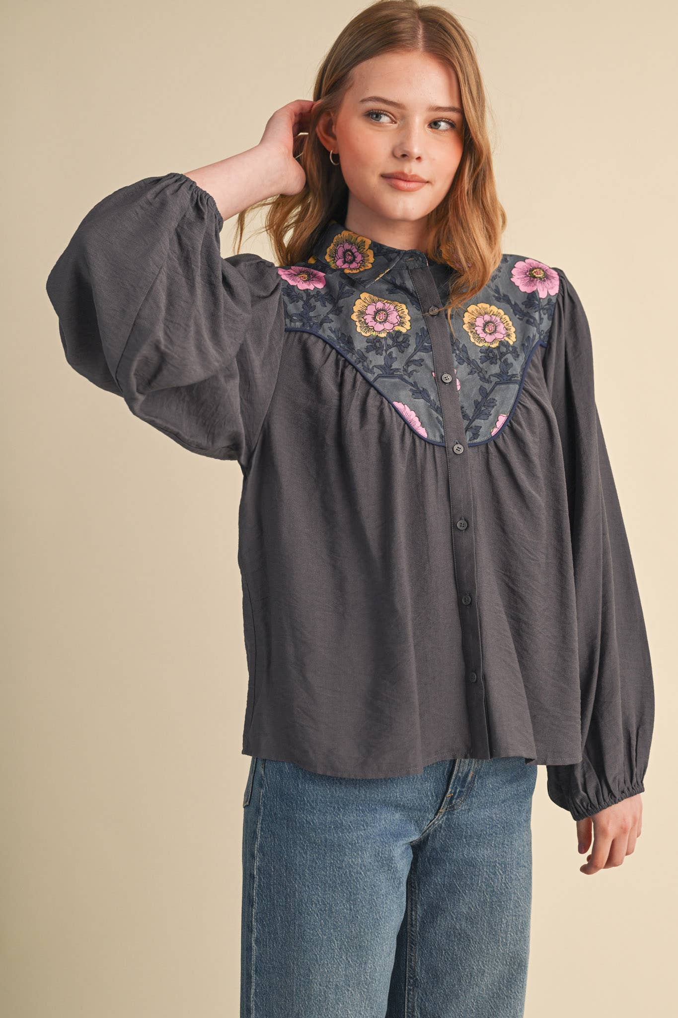 YOKE BUTTON UP TOP