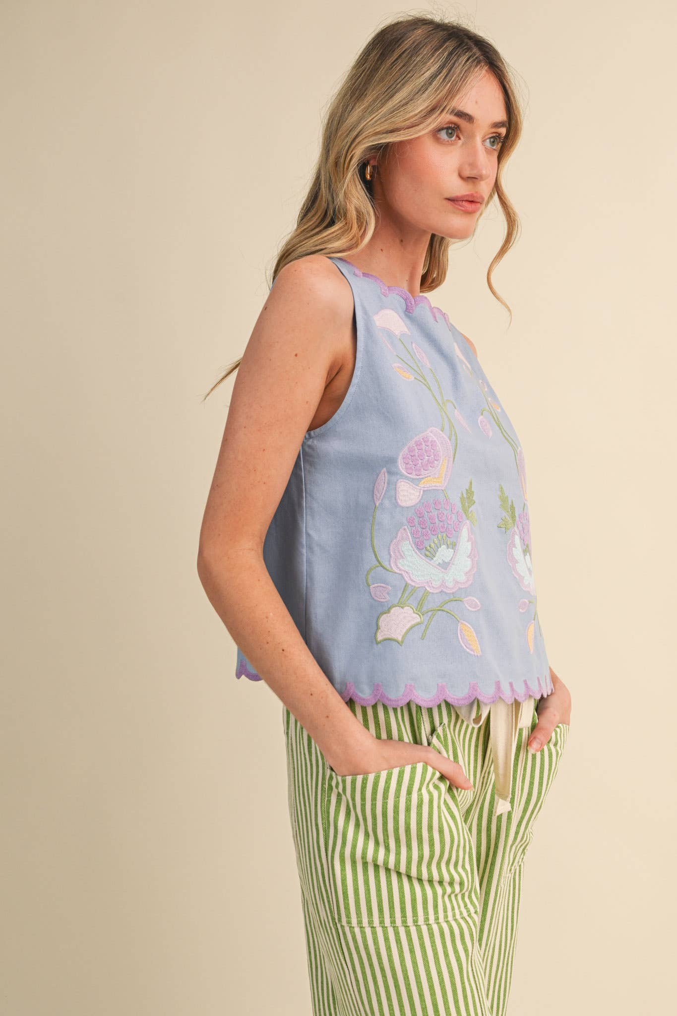 SCALLOPED TANK