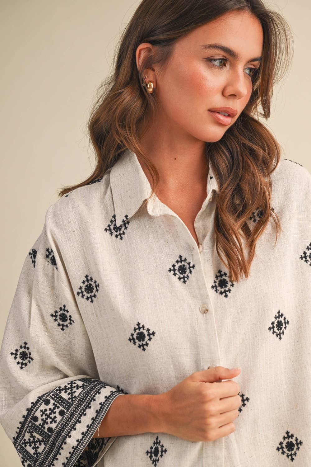 EMBROIDERED BORDER SET