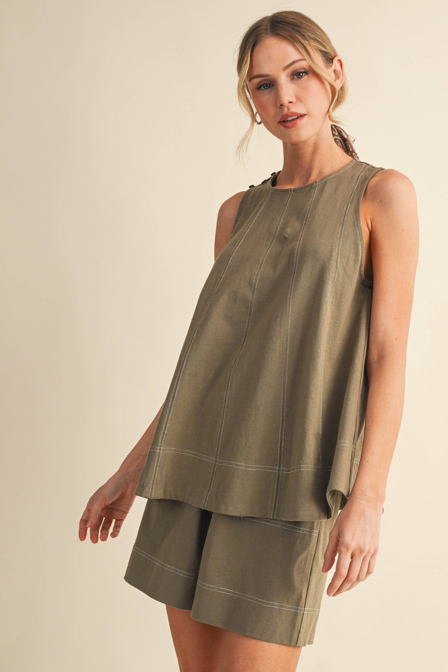 STITCH SLEEVELESS TOP AND SHORTS