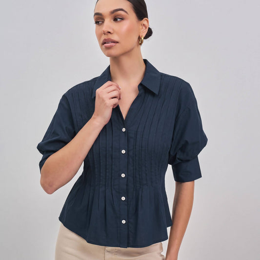 Short sleeve pinktuck shirt