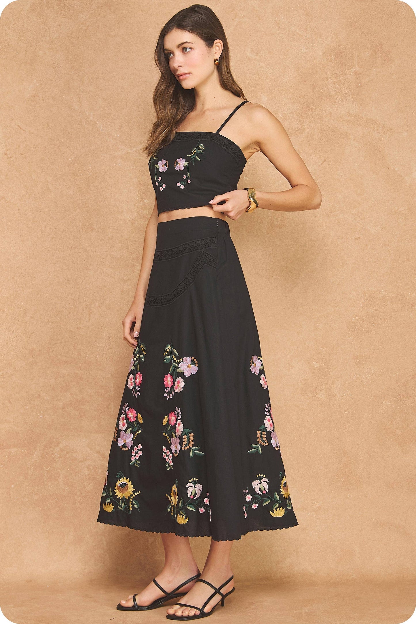 Embroidered Floral Lace Detail  Set