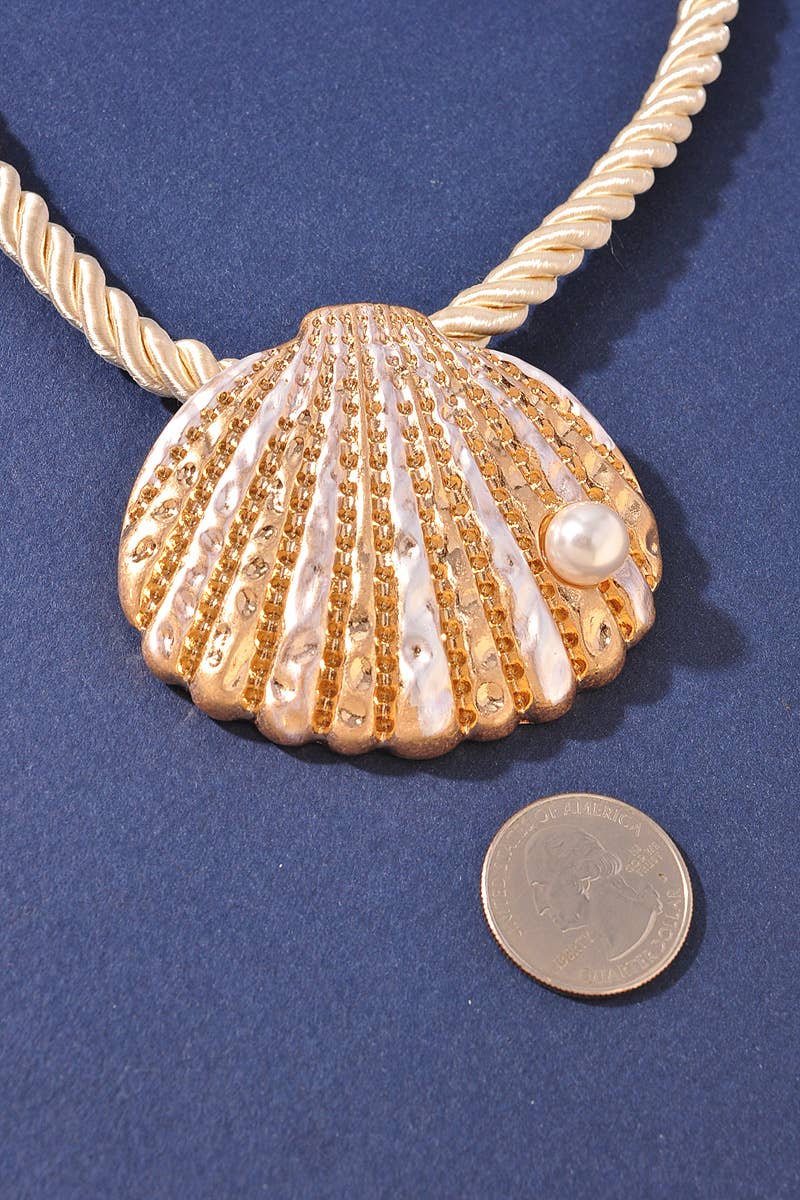 Shell Pendant Rope Necklace