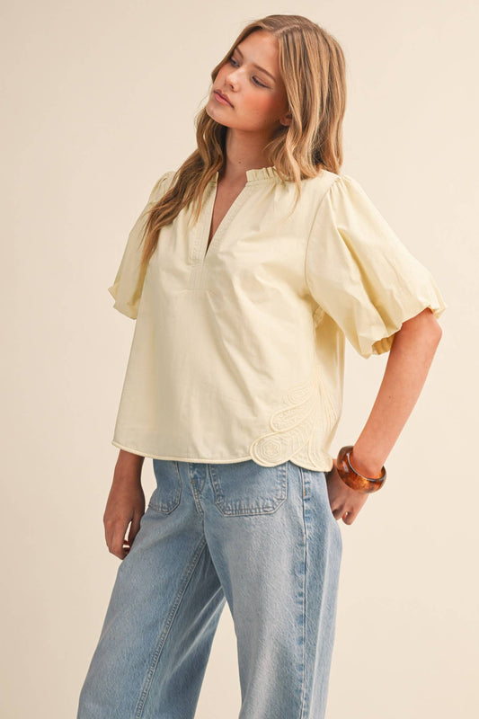 SIDE EMBROIDERY BLOUSE